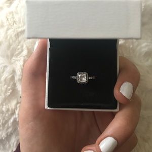 Pandora ring